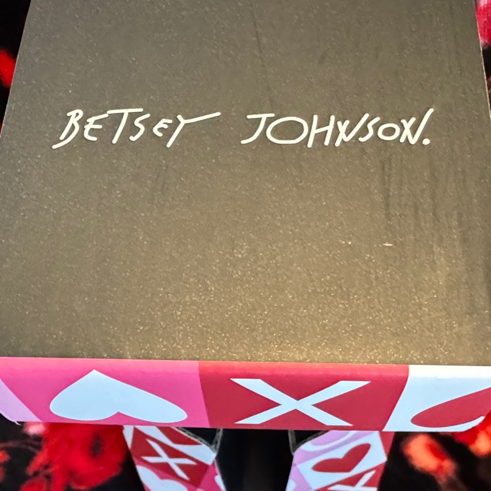 Betsey Johnson Red and Black Ladybug Wine Glass - Picture 5 of 5
